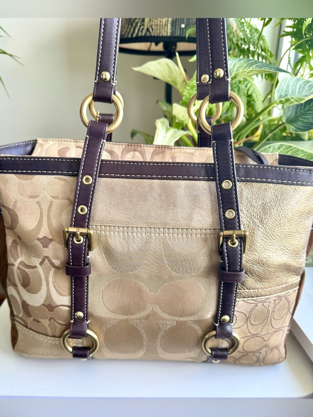 Coach Signature Patchwork Tote in Suede, Leather and Jacquard. 
#F08Q-10388